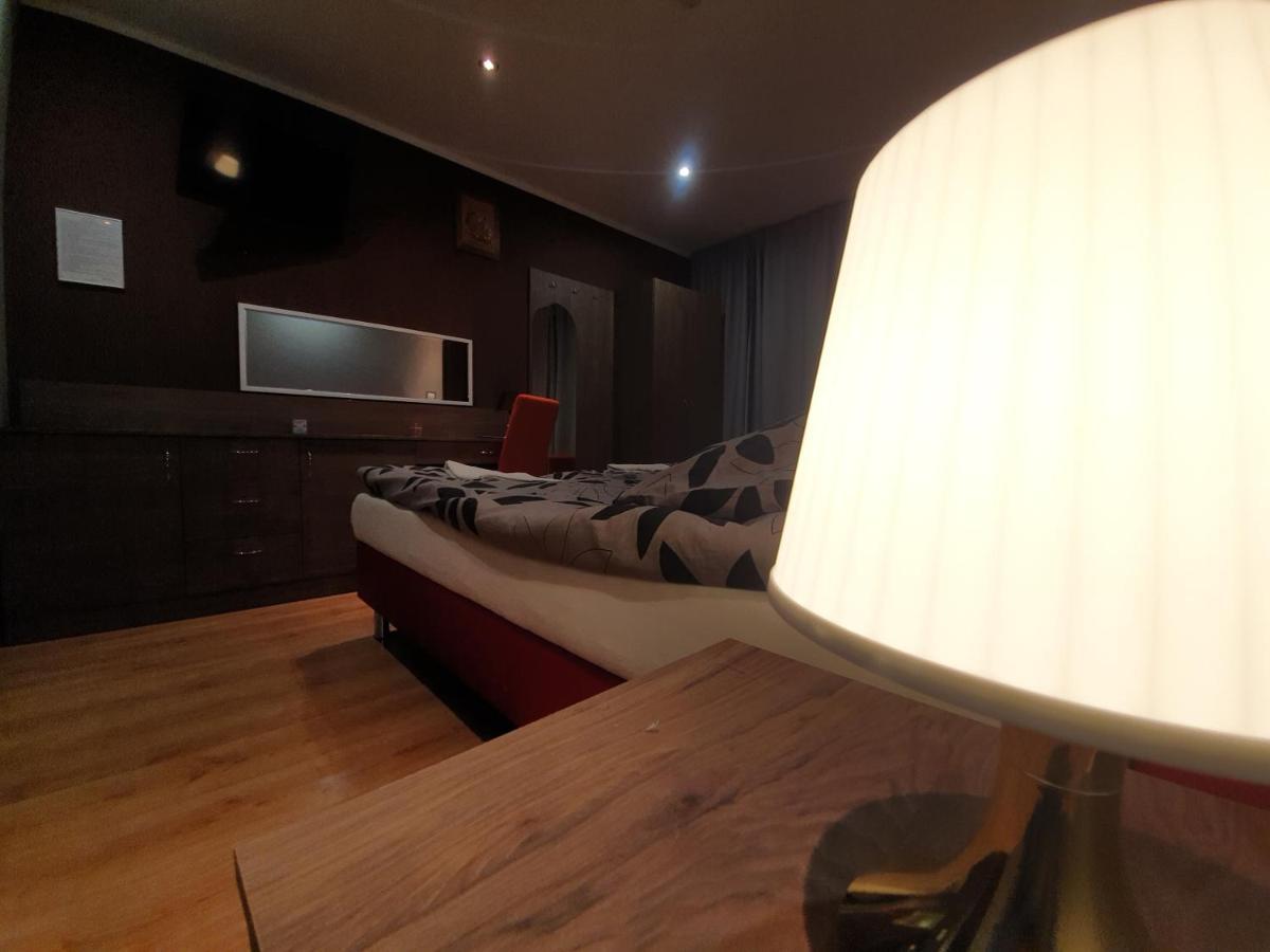 Lux Resort Krasnik Luaran gambar
