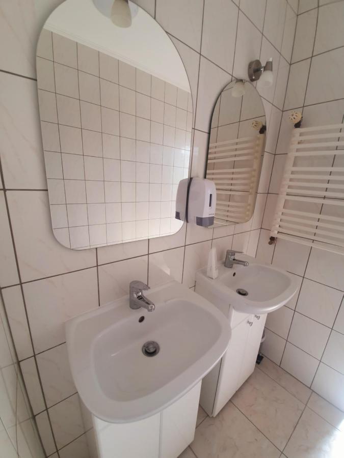 Lux Resort Krasnik Luaran gambar
