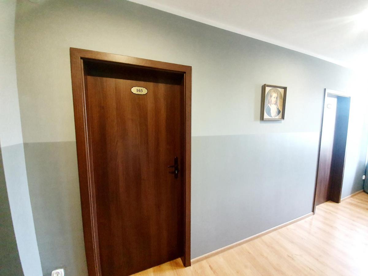 Lux Resort Krasnik Luaran gambar