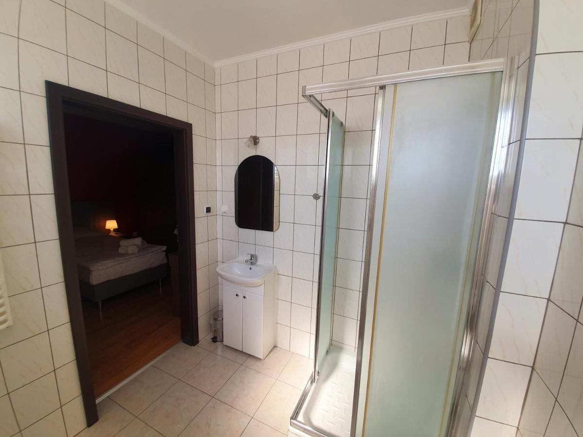 Lux Resort Krasnik Luaran gambar