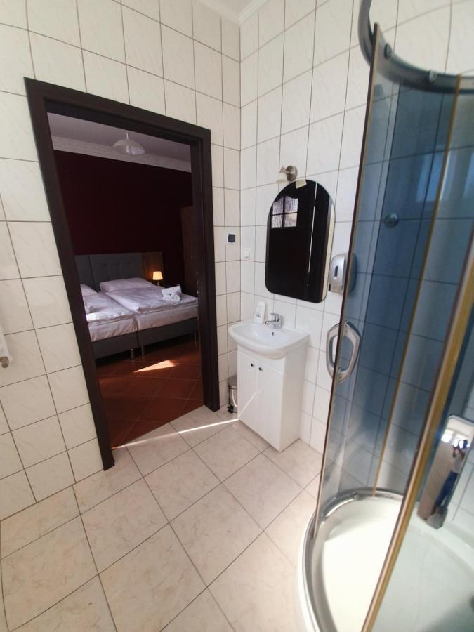 Lux Resort Krasnik Luaran gambar