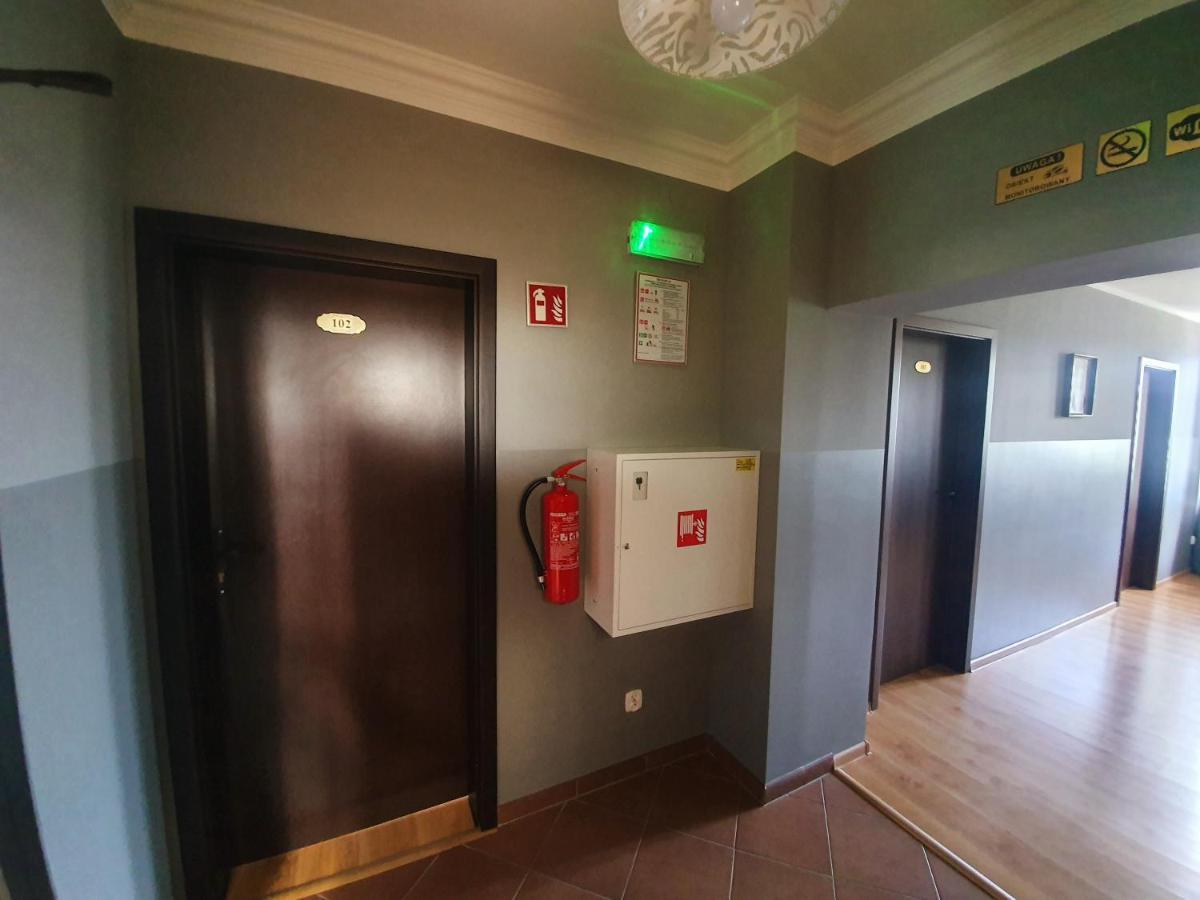 Lux Resort Krasnik Luaran gambar